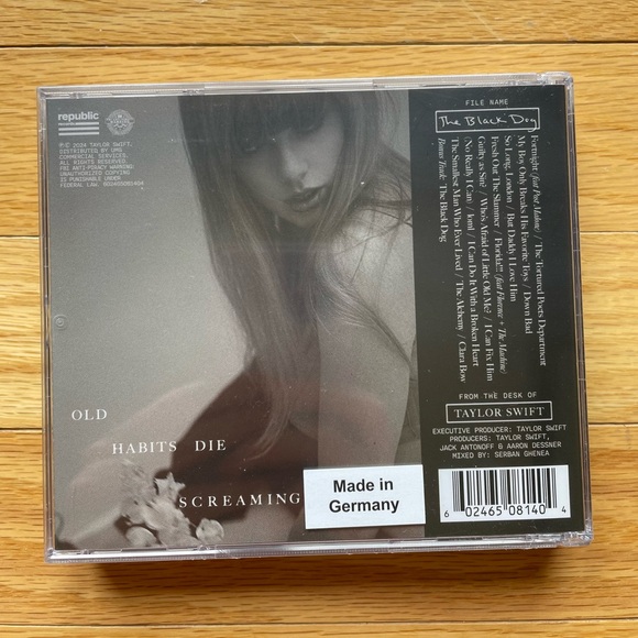 The Tortured Poets Department Collector’s Edition Deluxe CD “The Black Dog” - Picture 3 of 5